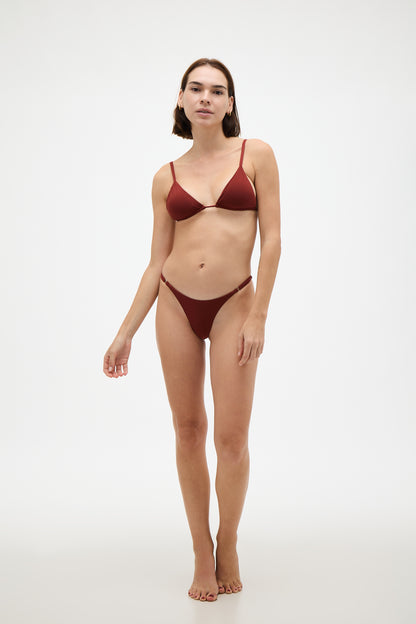 BIKINI TRIANGLE BURDEOS